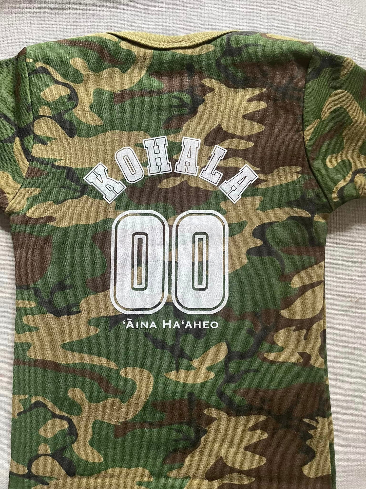 Baby Onesies - Kohala ʻĀina Haʻaheo (6 mos) Cammo