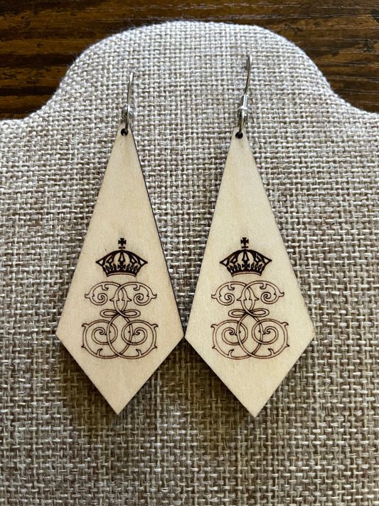 Earrings - Emalani, Moʻi Wahine